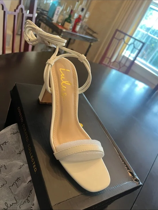 Lulu women’s  Xylia  White lace up sandals