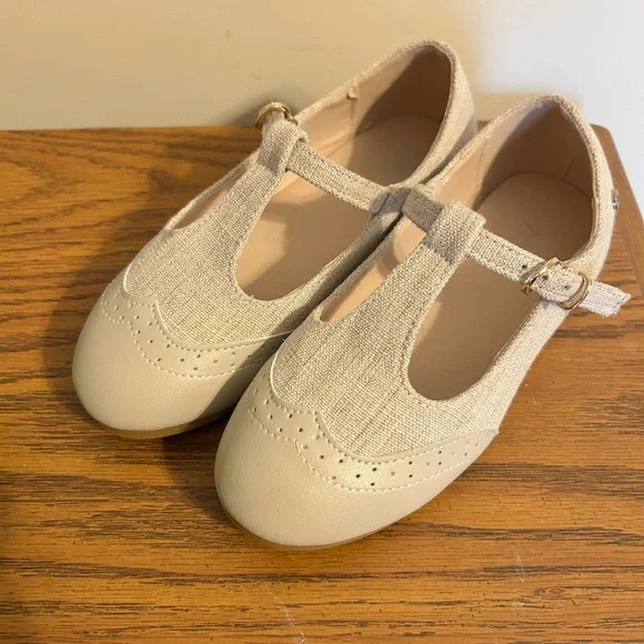 AS Wingtip T-Strap Mary Jane Linen/Beige Shoes/Size Size 1.5/NWOT