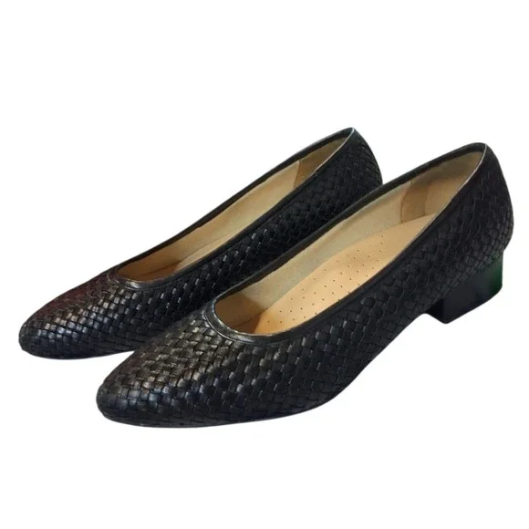 Trotters Woven Leather Womens size 10.5M Jade Career Office Casual Comfort Shoes