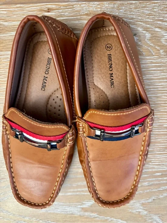 Bruno Marc Boys' Tan Leather Dress Loafers with Red & Navy Accent