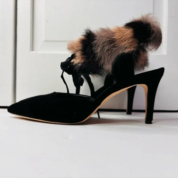 Price is firm DEE KELLER Velvet Pointed Toe Fur Trim Stiletto Heels Size 7.5