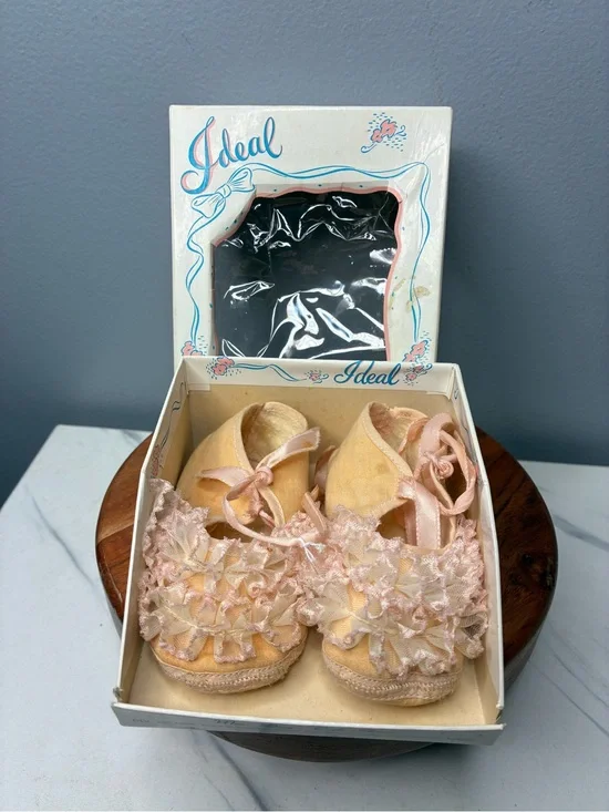 Vintage Ideal Baby Crib Shoes Pink Ruffle Satin Original Box Size 2
