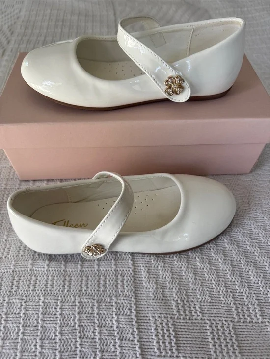 Tulleen White Mary Jane Kids' Shoes with Strap