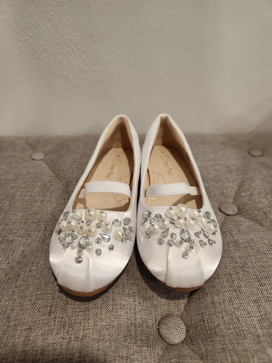 Dream Pairs White Pearl & Rhinestone Ballet Flats for Girls