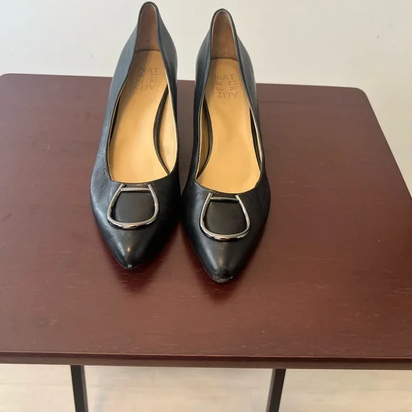 Naturalizer Caprice Black Leather Block Heel Pumps Size 8.5 Classic Staple Work