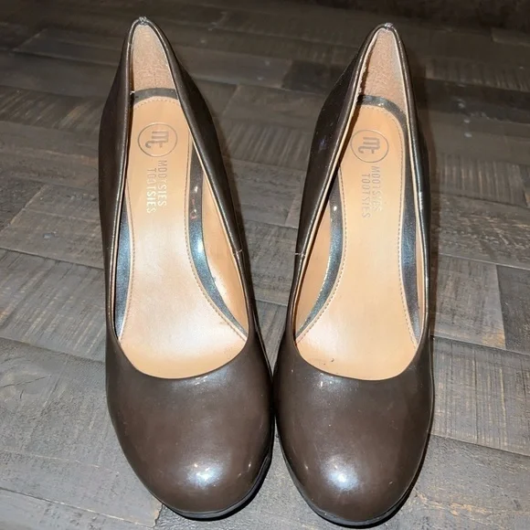 Mootsies Tootsies Women's Brown Patent Leather‎ Stiletto Heels Size 8M