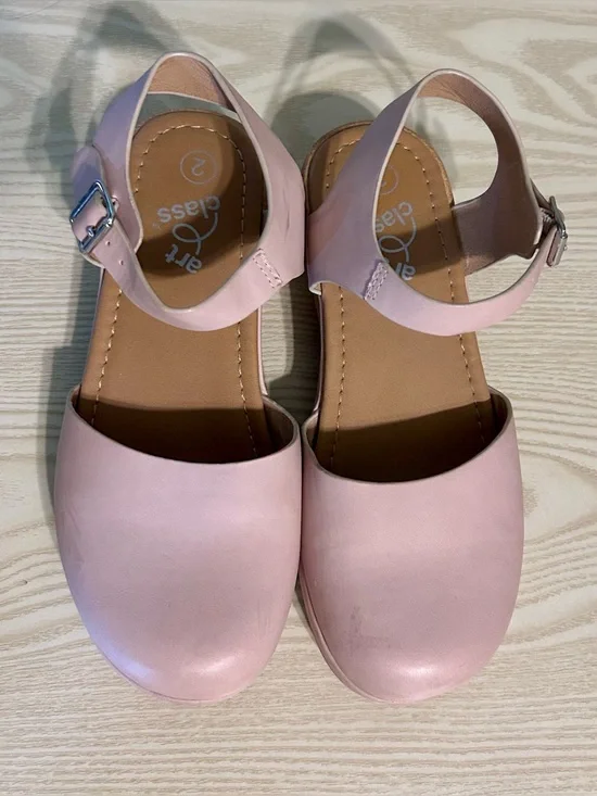 Girls Size 2 Wedges