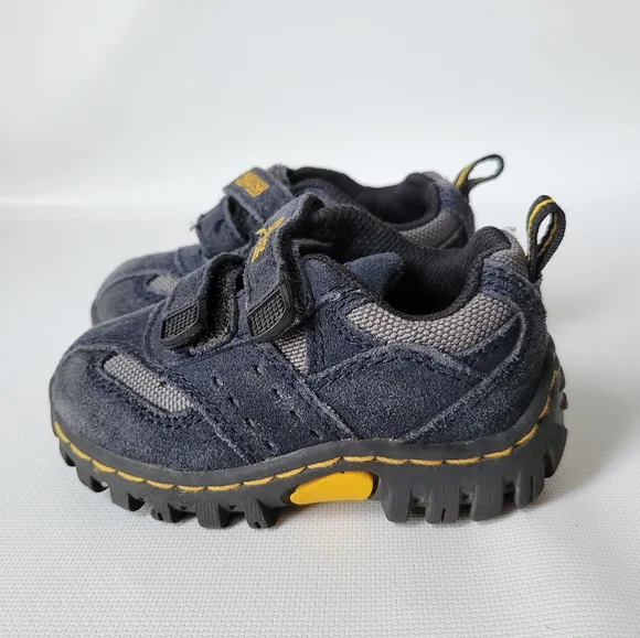 OshKosh Bgosh Suede Leather Baby Boy Sneakers Sz 4