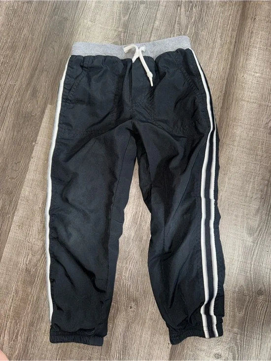 OshKosh B’Gosh Boys Black Jogger Track Sweatpants Size 5
