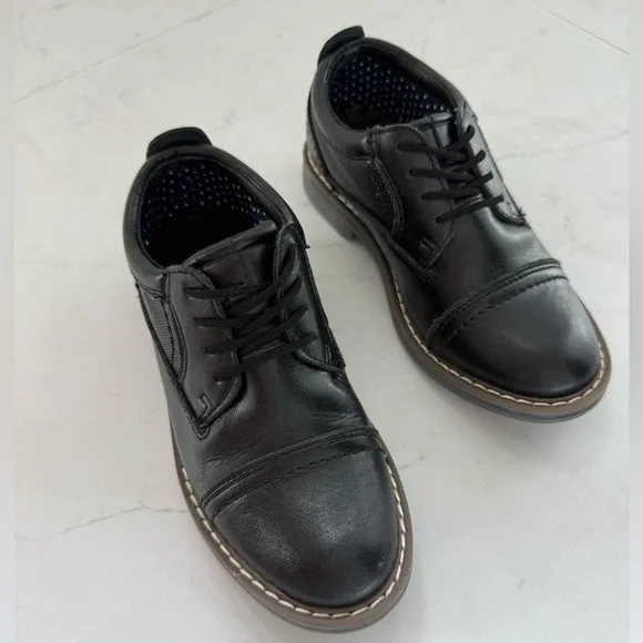 Steve Madden Boys Black Leather Lace-Up Dress shoes size 12