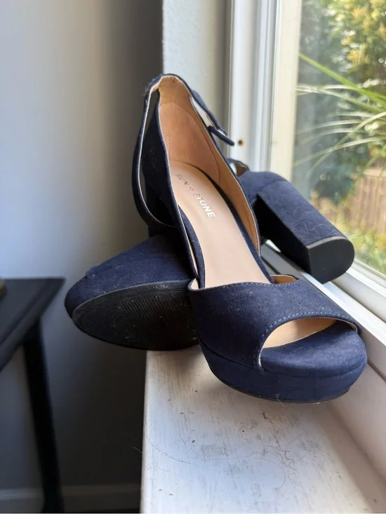 Nine West Navy Suede Peep-Toe Chunky Heel Sandals
