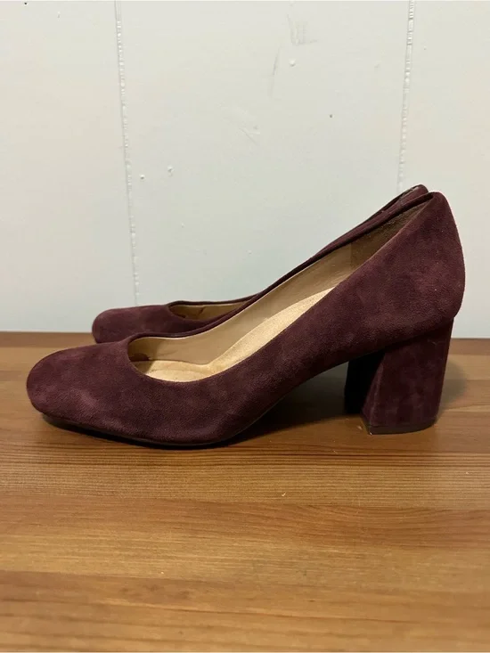 Naturalizer Burgundy Suede Block Heel Pumps