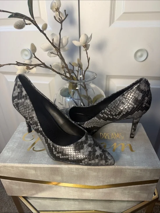 Karl Lagerfeld Black & Gray Snake-Print Pointed Toe Pumps 8M