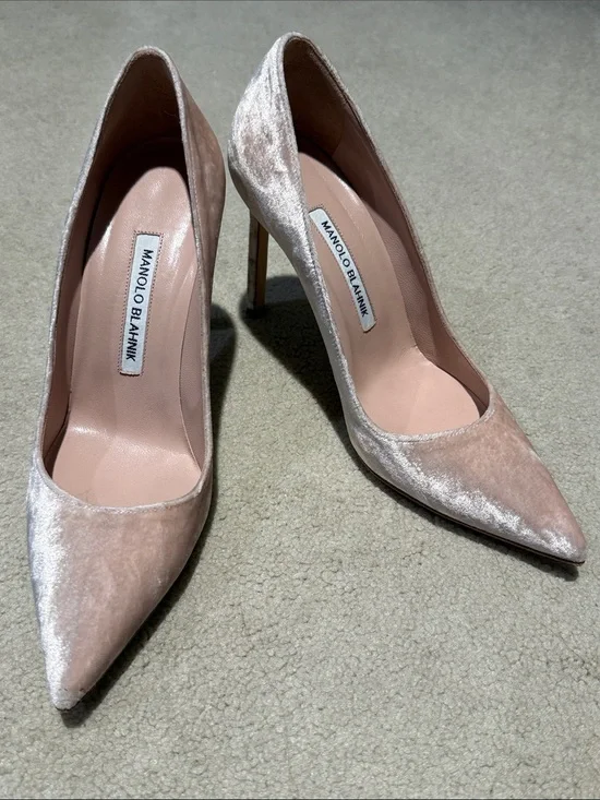 Manila Blahnik pink velvet pumps
