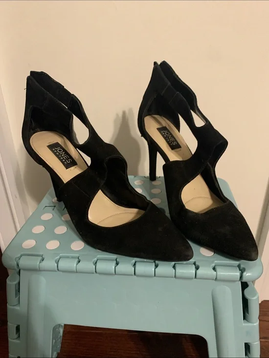 Jones New York Black Suede Cutout Stiletto Pumps