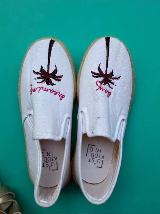 White Slip-On Espadrilles with Embroidered Palm Motif just kidding brand
