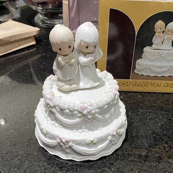 Precious Moments White and Pink Wedding Cake Topper music box