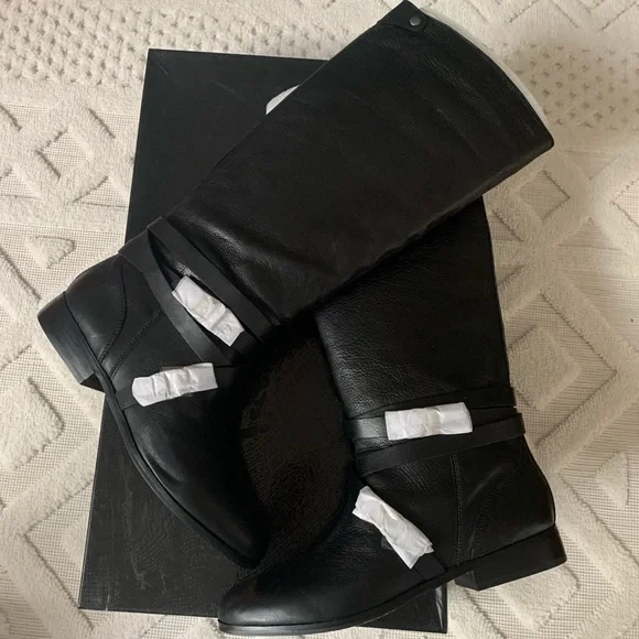 Riding boots‎