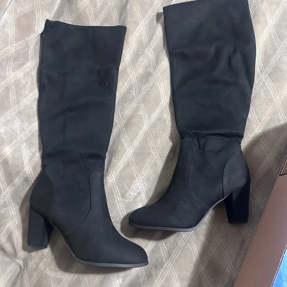 Elegant‎ Black Knee-High Women's Boots