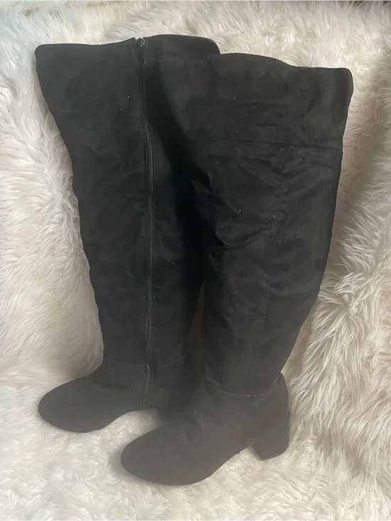 torrid synthetic suede Black Over-the-Knee Block Heel Boots  side zipper SZ11W