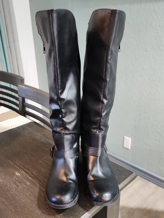 Classic Black Knee-High Womens Boots