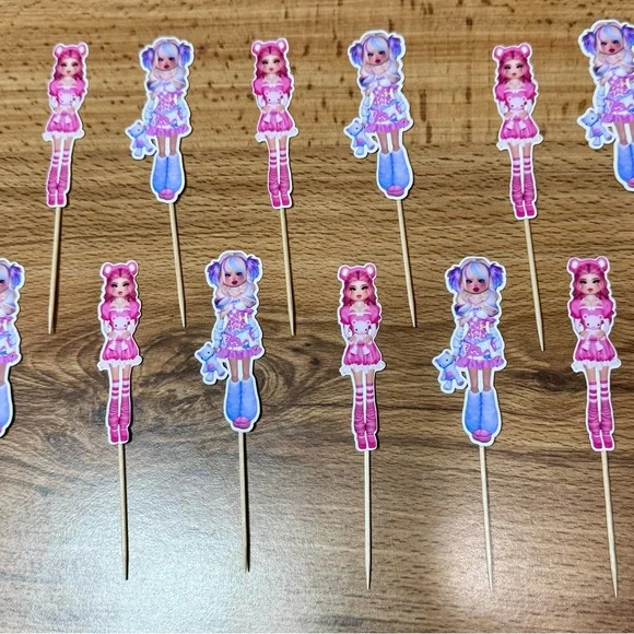 Cute roblox dress to impress Cupcake Toppers