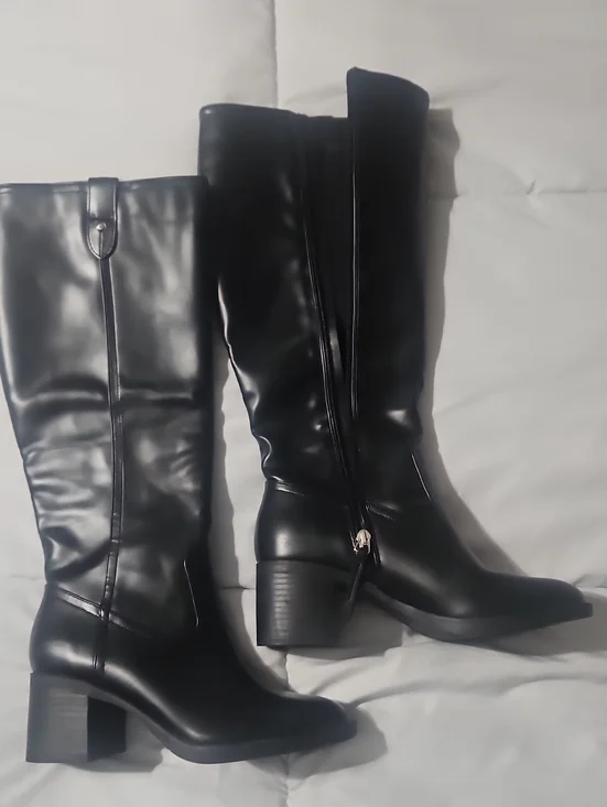 Sleek Black Over-the-Knee Block Heel Boots Size 7