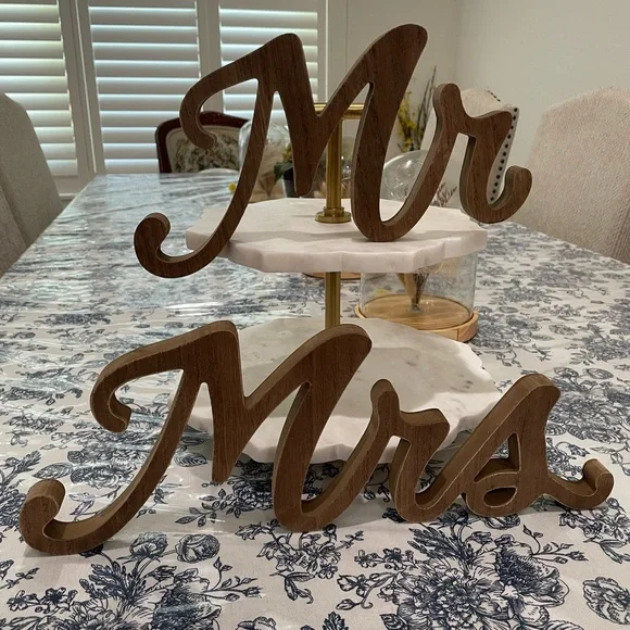 Elegant Wooden 'Mr & Mrs' Table Decor