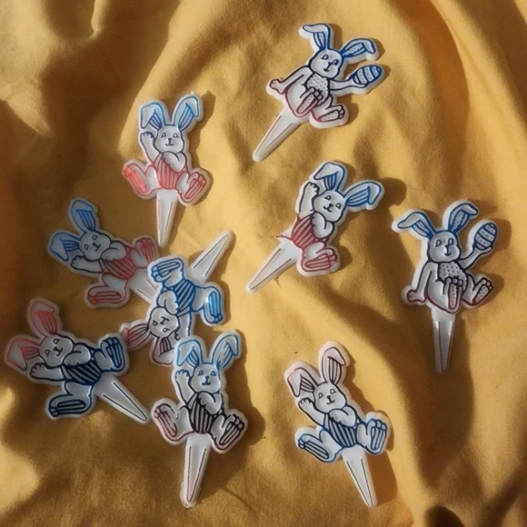 9 Vintage Plastic Cake Cupcake Toppers/picks Rabbit Bunny Birthday Easter