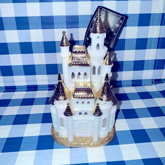 Disney castle plug in