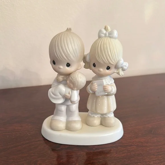 Precious Moments Cream Figurine - Boy and Girl with Baby