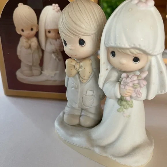Precious Moments Wedding Figurine - Cream and White- Bride and Groom