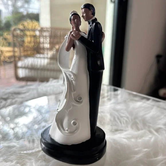 African American Bride & Groom First Dance Cake Topper & Double garter NWOT