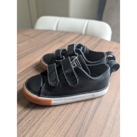 Converse Chuck Taylor All Star Hook & Loop Black Leather Sneaker Size 5