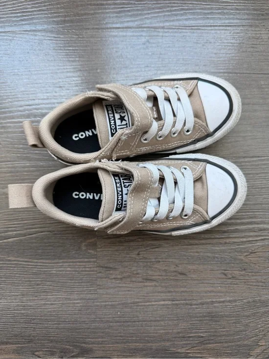Converse Kids Beige/Tan Low Top Sneakers