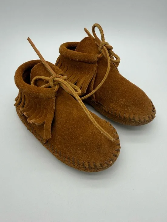 VTG 80s Minnetonka Moccasin Childrens Softsole Fringe Boots Size 7 Style 2482