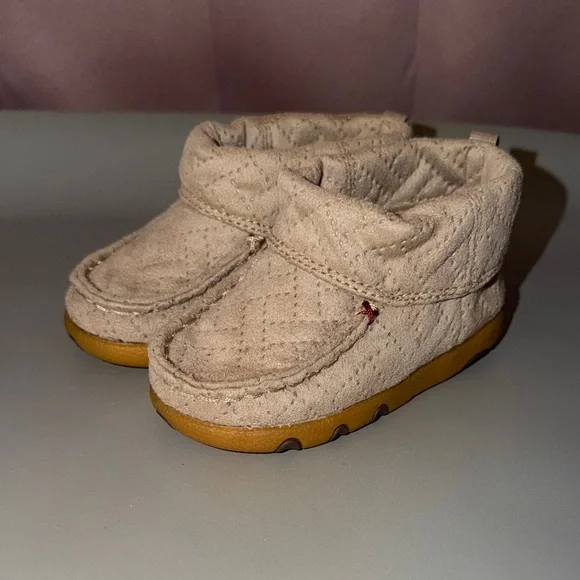 Twisted X Kids Quilted Moccasin Booties - Cream with Tan Sole Never Worn