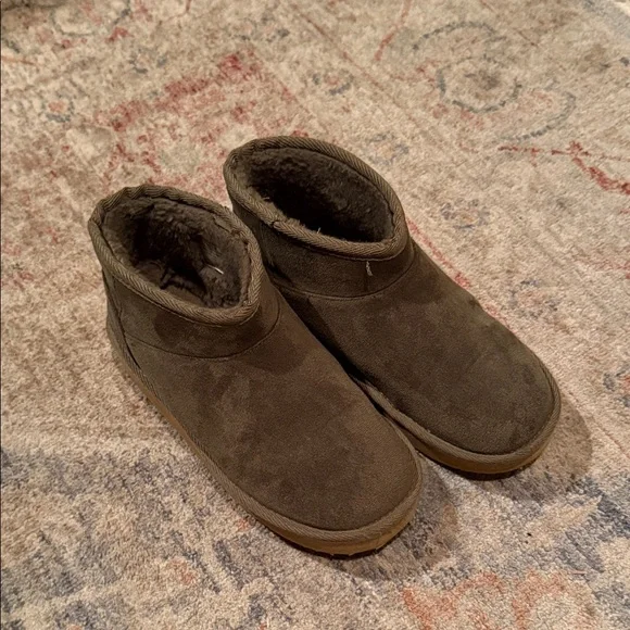 The Children's Place Brown Kids Moccasin Boots