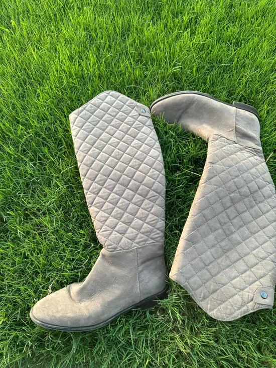 Rouge! Quilted Tall Riding Boots in Light Gray Size 8.5