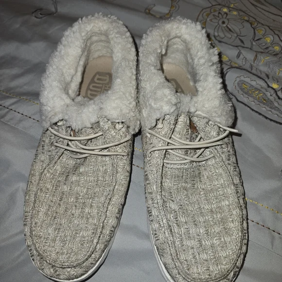 Hey Dude Cream Faux-Sherpa Slip-On Slippers