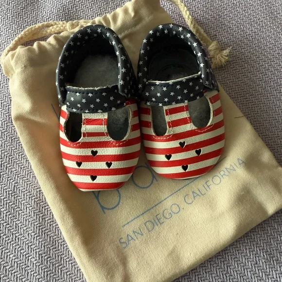 Limited Edition American Flag USA Bird Rock Baby NEW size 4 leather moccasins