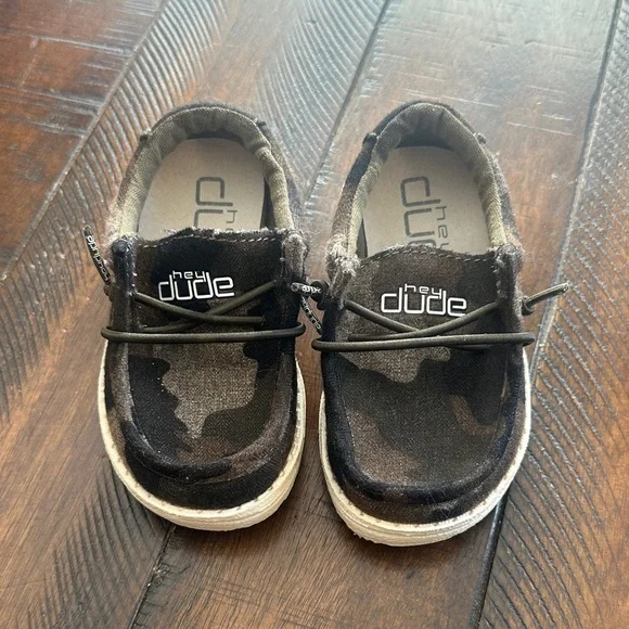 Hey Dude Kids Moccasins in Black Camo