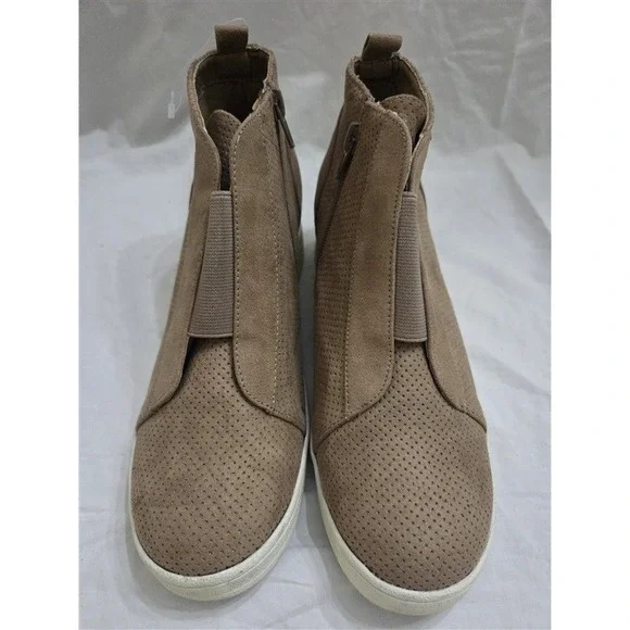 NWOT MIA Girl's Gracey Wedge Sneaker Ankle Booties Faux Suede 125664