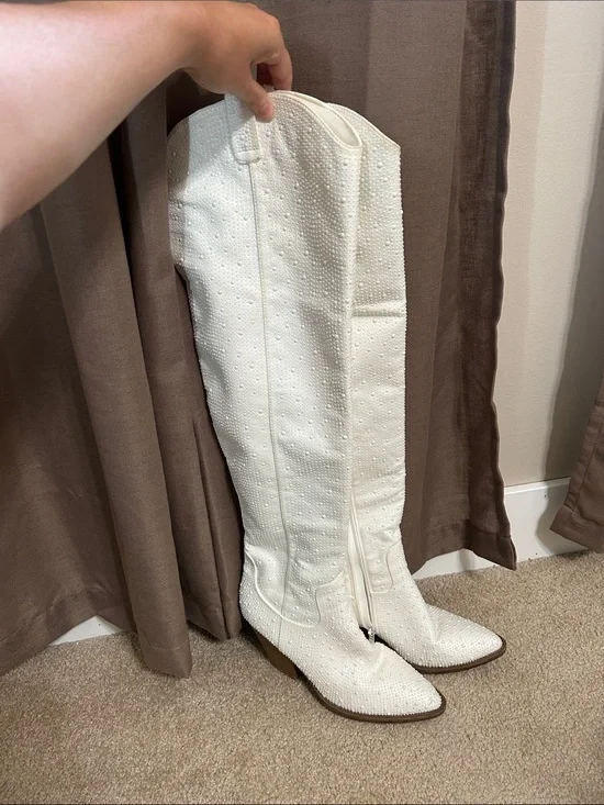White Women's Knee-High Embossed Western Boots