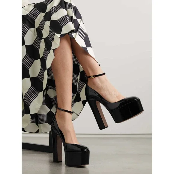 Valentino Garavani Tan-Go Black Patent Leather Platform Block Heel Pumps 38/7.5