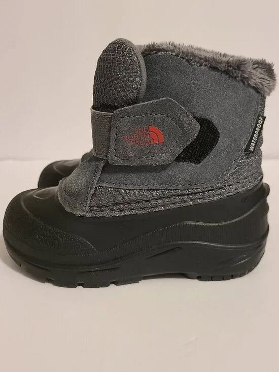The North Face Toddler Waterproof Winter Snow Boots Size 8 Gray/Black Like New
