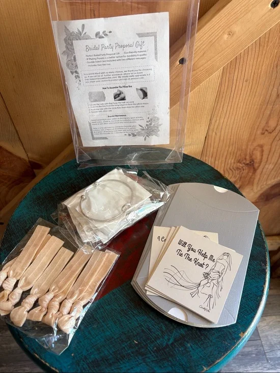 Bridal Party Proposal Gift Set in Cream - Unbranded
