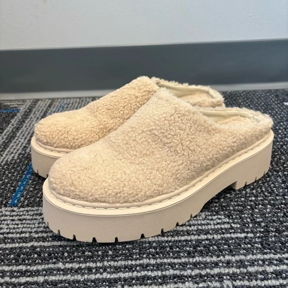 Pilcro Anthropologie Chunky Sherpa Clogs Platform slip on NWOT