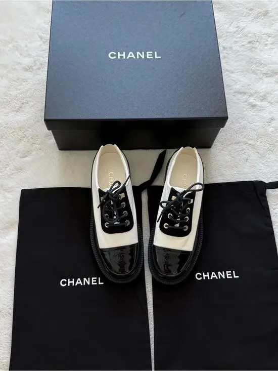 CHANEL women black/white women laces up platform shoes size 36 EU Retail 1275$