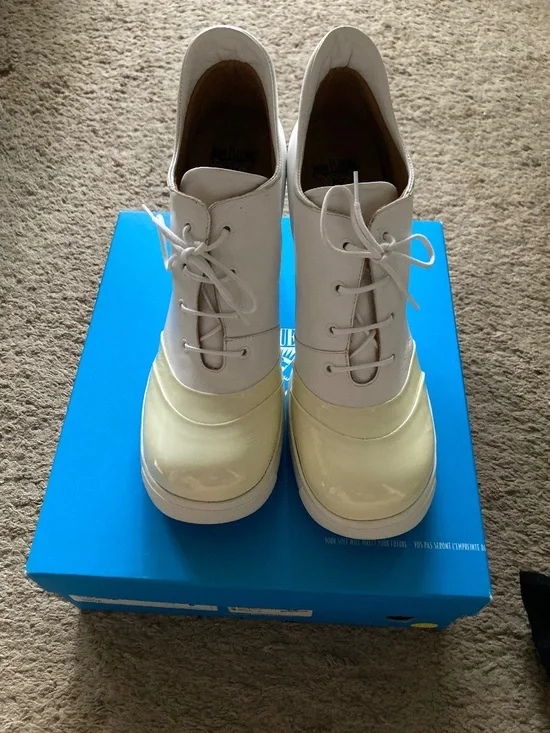 John Fluevog White Sova Sundae Platform, Size 9